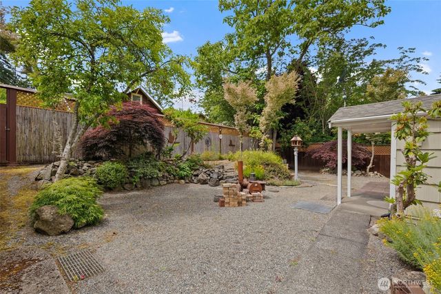 14023 Meridian Avenue N, Seattle, WA 98133