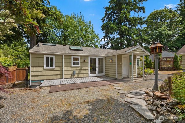 14023 Meridian Avenue N, Seattle, WA 98133