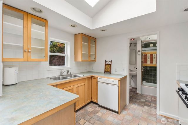 14023 Meridian Avenue N, Seattle, WA 98133