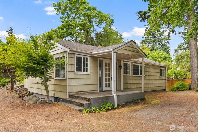 14023 Meridian Avenue N, Seattle, WA 98133