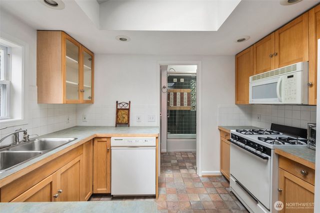 14023 Meridian Avenue N, Seattle, WA 98133