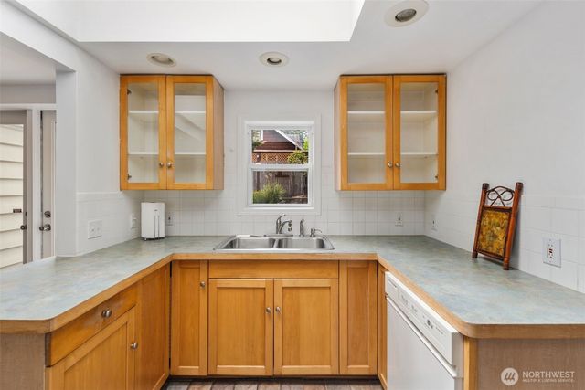 14023 Meridian Avenue N, Seattle, WA 98133