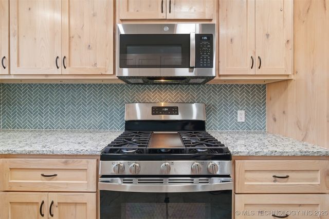 1014 E 38th Street, Tulsa, OK 74105