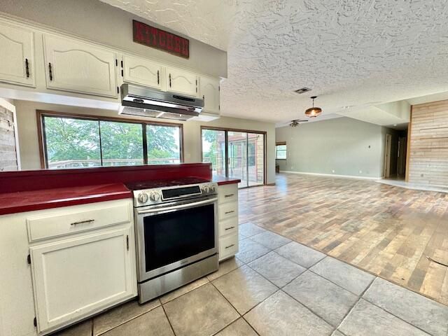 66400 E 253 Road, Grove, OK 74344