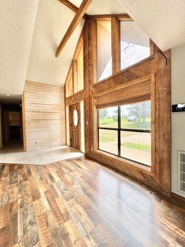 66400 E 253 Road, Grove, OK 74344