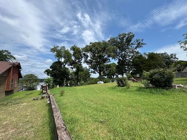 66400 E 253 Road, Grove, OK 74344