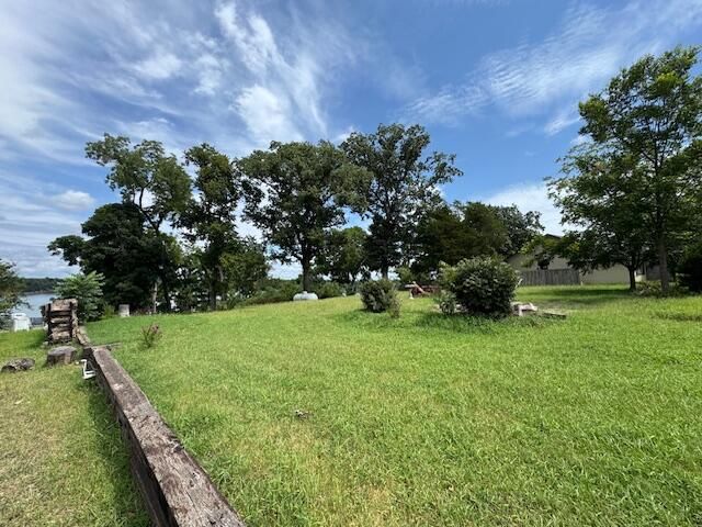 66400 E 253 Road, Grove, OK 74344