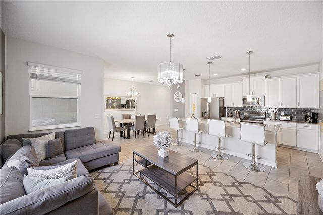 260 Ocean Course Ave, Davenport, FL 33896