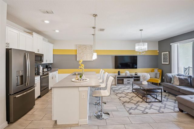 260 Ocean Course Ave, Davenport, FL 33896
