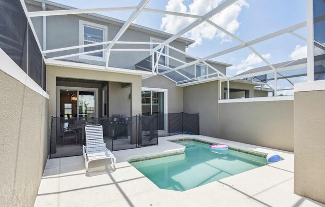 260 Ocean Course Ave, Davenport, FL 33896