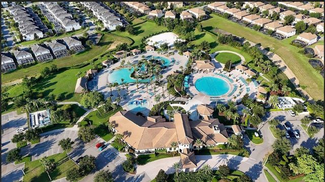 260 Ocean Course Ave, Davenport, FL 33896
