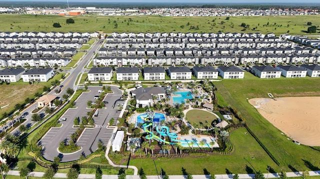 260 Ocean Course Ave, Davenport, FL 33896