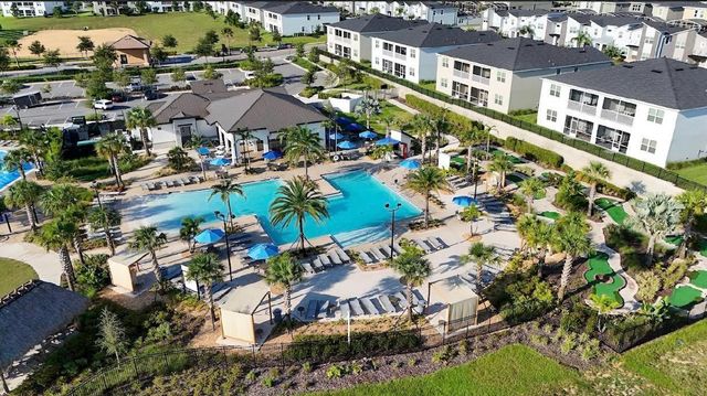 260 Ocean Course Ave, Davenport, FL 33896