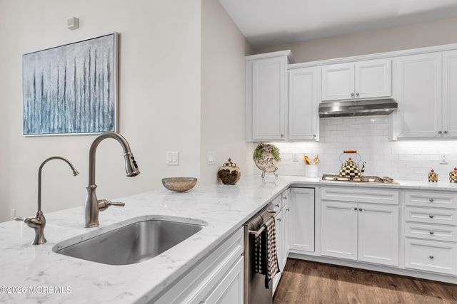 73 Lawley Drive, Lincroft, NJ 07738