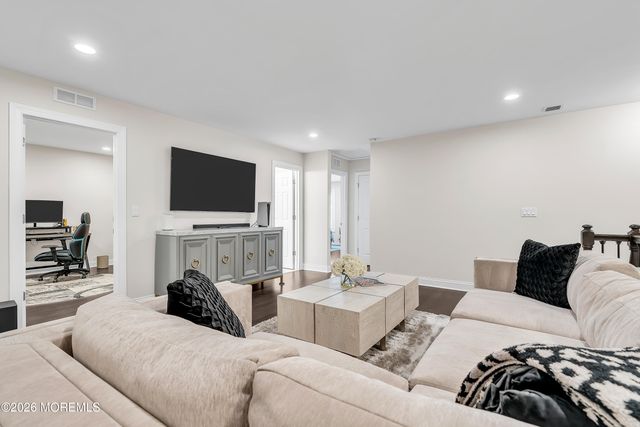 73 Lawley Drive, Lincroft, NJ 07738