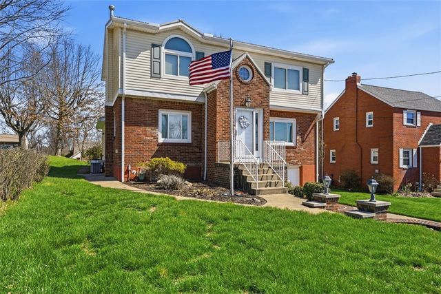 32 Herbst Rd, Kennedy Twp, PA 15108