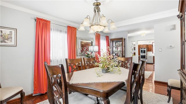 32 Herbst Rd, Kennedy Twp, PA 15108