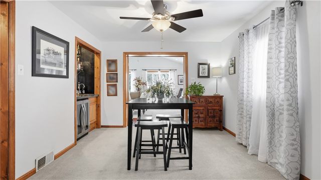 32 Herbst Rd, Kennedy Twp, PA 15108