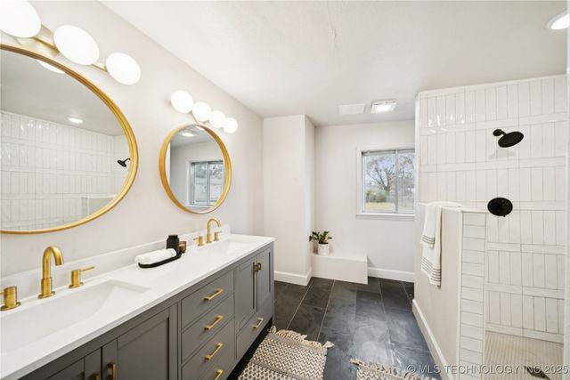 1317 N McFarland Place, Claremore, OK 74017