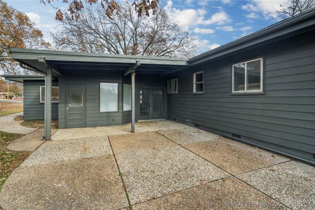 1317 N McFarland Place, Claremore, OK 74017