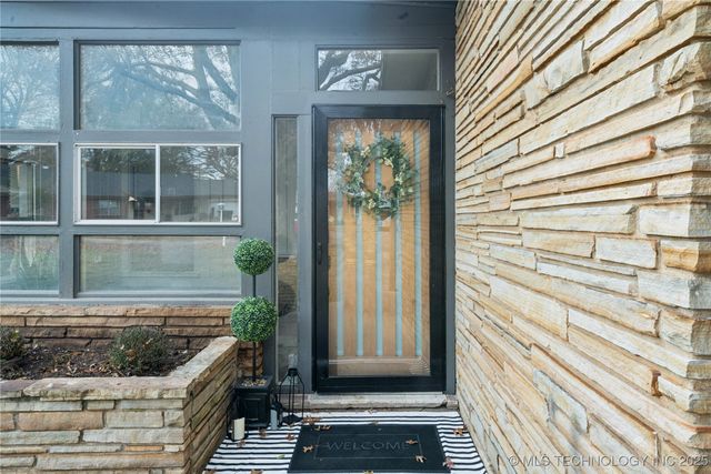 1317 N McFarland Place, Claremore, OK 74017