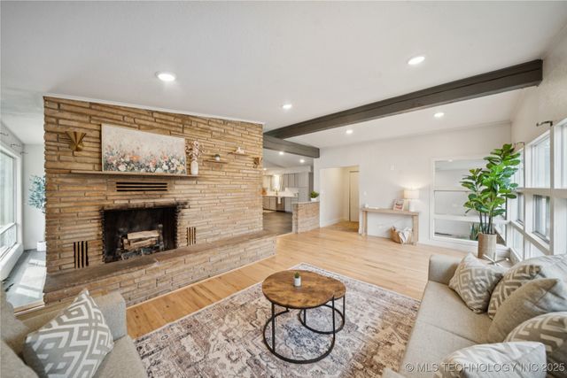 1317 N McFarland Place, Claremore, OK 74017