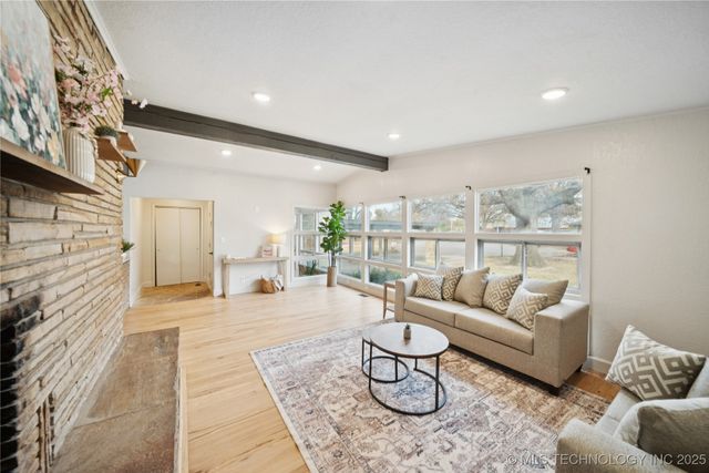 1317 N McFarland Place, Claremore, OK 74017