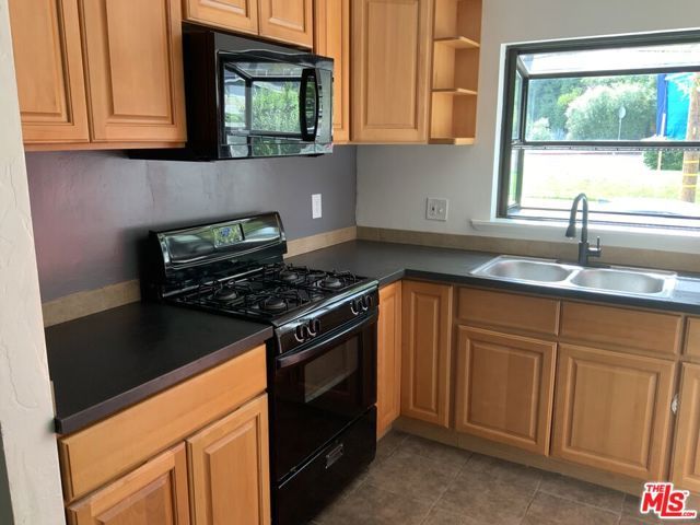 4803 Topanga Canyon Boulevard, Woodland Hills (los Angeles), CA 91364