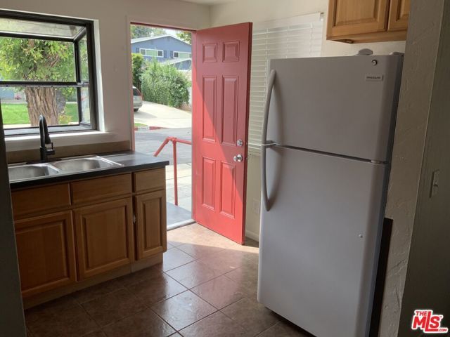 4803 Topanga Canyon Boulevard, Woodland Hills (los Angeles), CA 91364