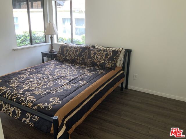 4803 Topanga Canyon Boulevard, Woodland Hills (los Angeles), CA 91364