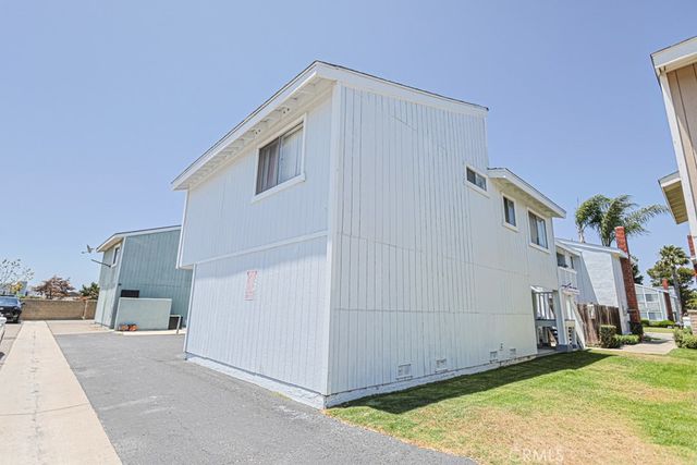 4822 Neely, Huntington Beach, CA 92649