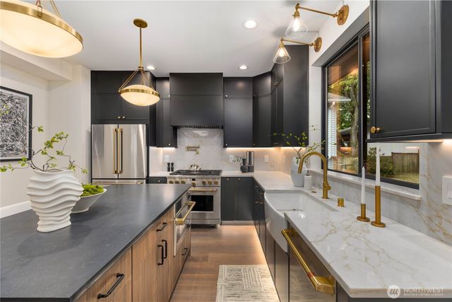 8821 Dibble Avenue NW, Seattle, WA 98117
