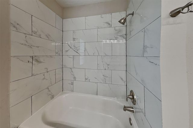 16303 Hickory Point Road, Houston, TX 77095