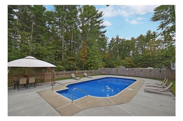 17 Longley Road, Shirley, MA 01464
