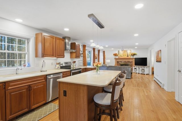 17 Longley Road, Shirley, MA 01464