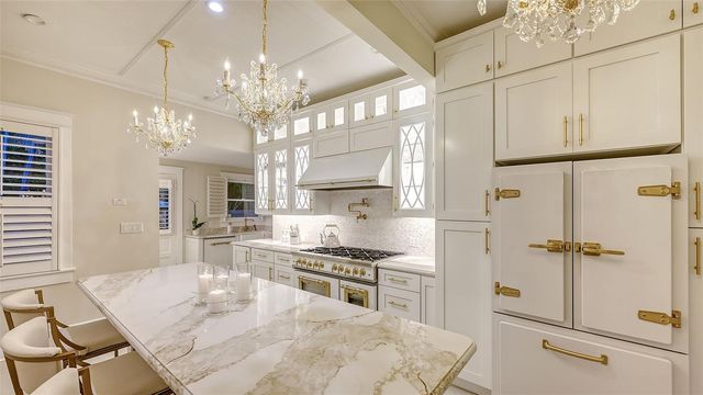 7715 WESTMORELAND DRIVE, Sarasota, FL 34243