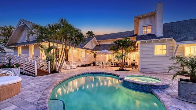 7715 WESTMORELAND DRIVE, Sarasota, FL 34243