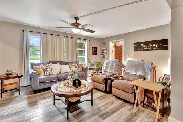 412 W NEW YORK AVENUE, Lake Helen, FL 32744