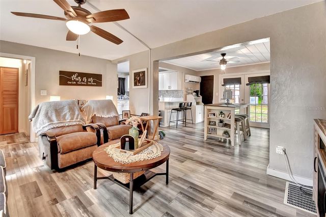 412 W NEW YORK AVENUE, Lake Helen, FL 32744