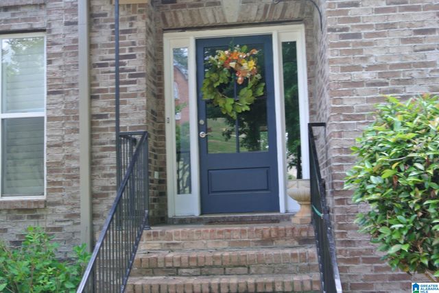 150 CRESTVIEW CIRCLE, Trussville, AL 35173