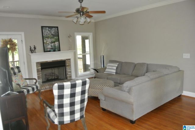 150 CRESTVIEW CIRCLE, Trussville, AL 35173