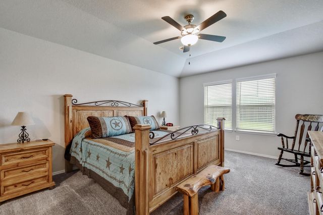 733 PEAK PL, Seguin, TX 78155