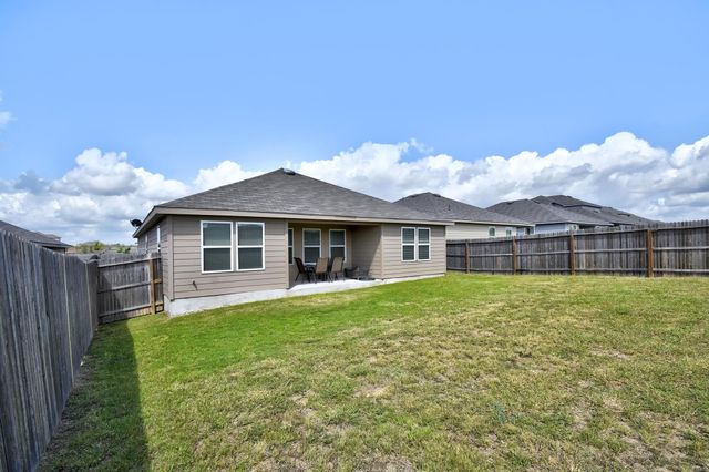 733 PEAK PL, Seguin, TX 78155