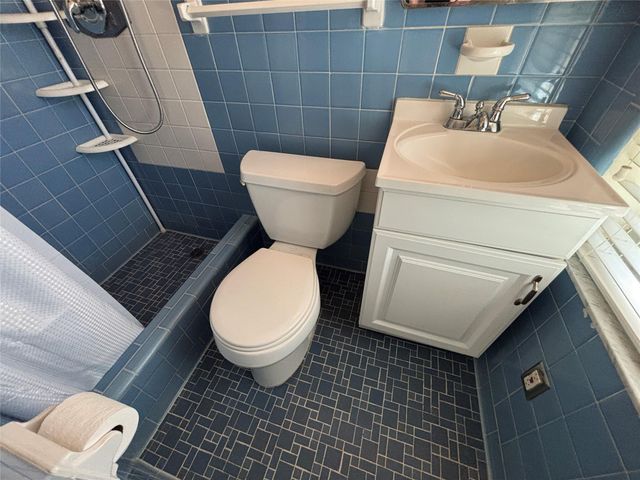 741 NE 17th Terrace, Fort Lauderdale, FL 33304