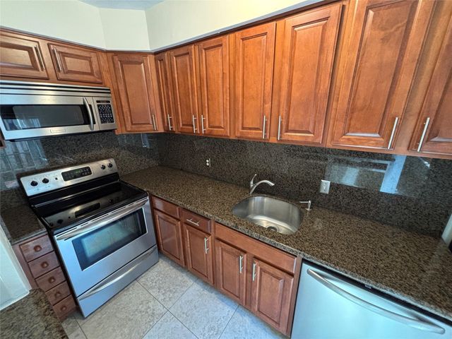 741 NE 17th Terrace, Fort Lauderdale, FL 33304