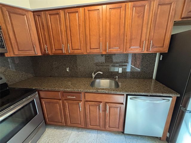 741 NE 17th Terrace, Fort Lauderdale, FL 33304