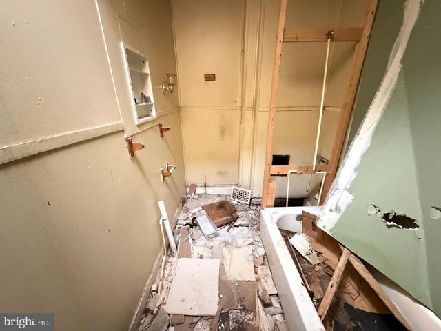 2408 E OLIVER ST, Baltimore, MD 21213