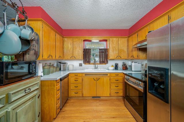 319 S Main Street, Mcloud, OK 74851