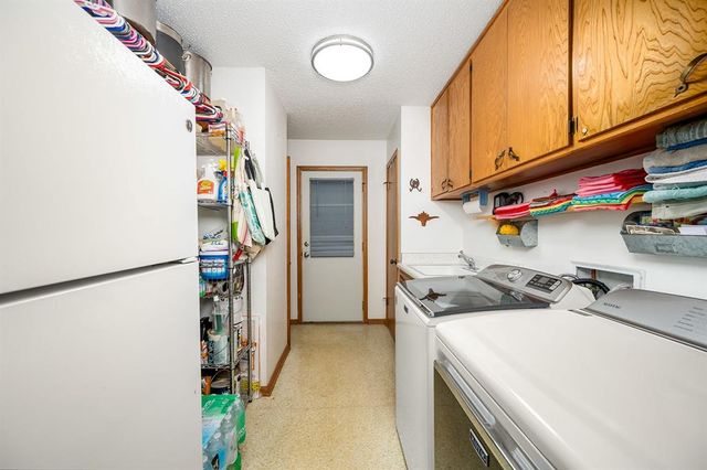 319 S Main Street, Mcloud, OK 74851