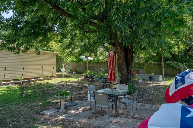319 S Main Street, Mcloud, OK 74851